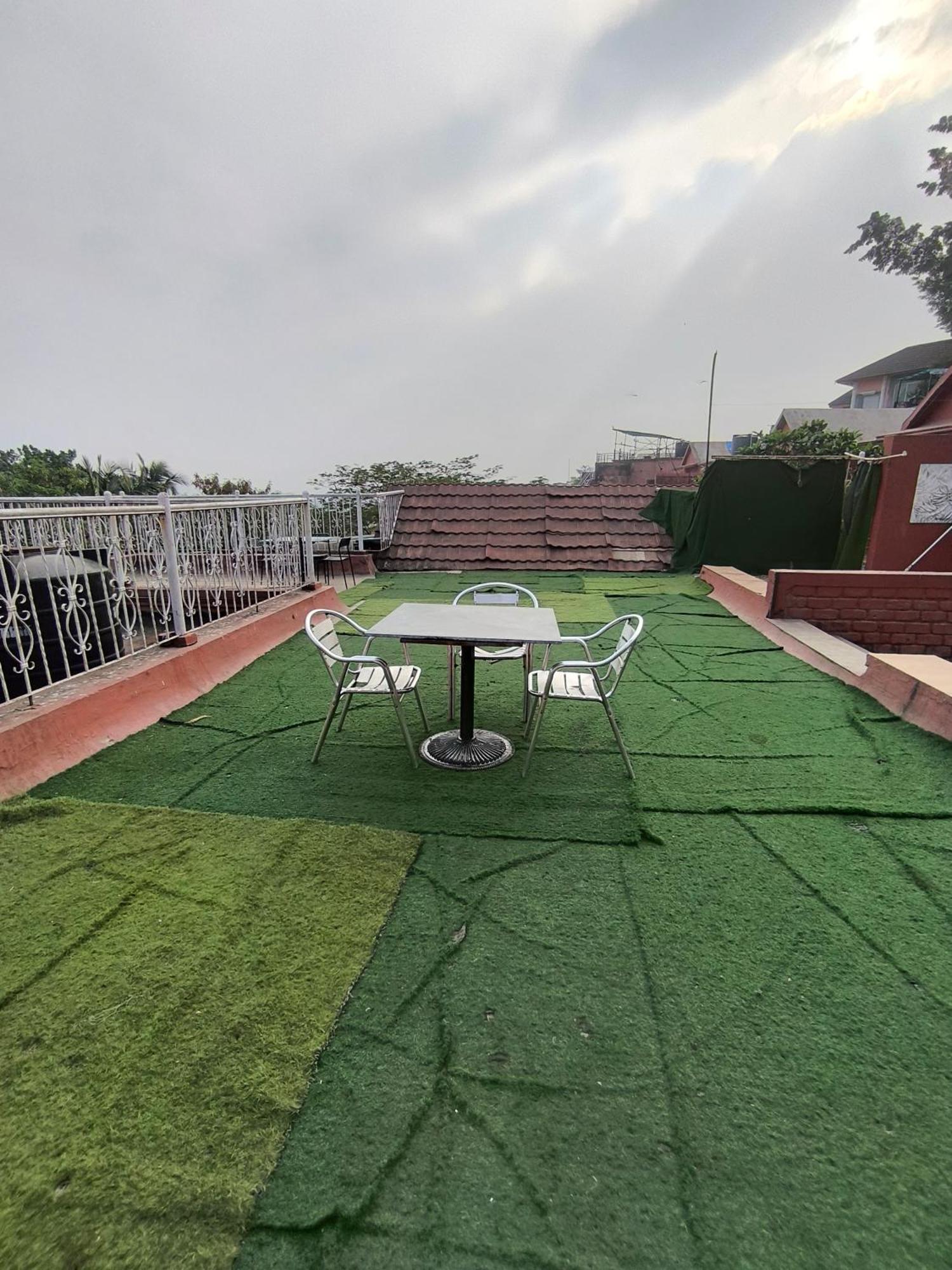 King Size Deck Villa Мумбаи Экстерьер фото